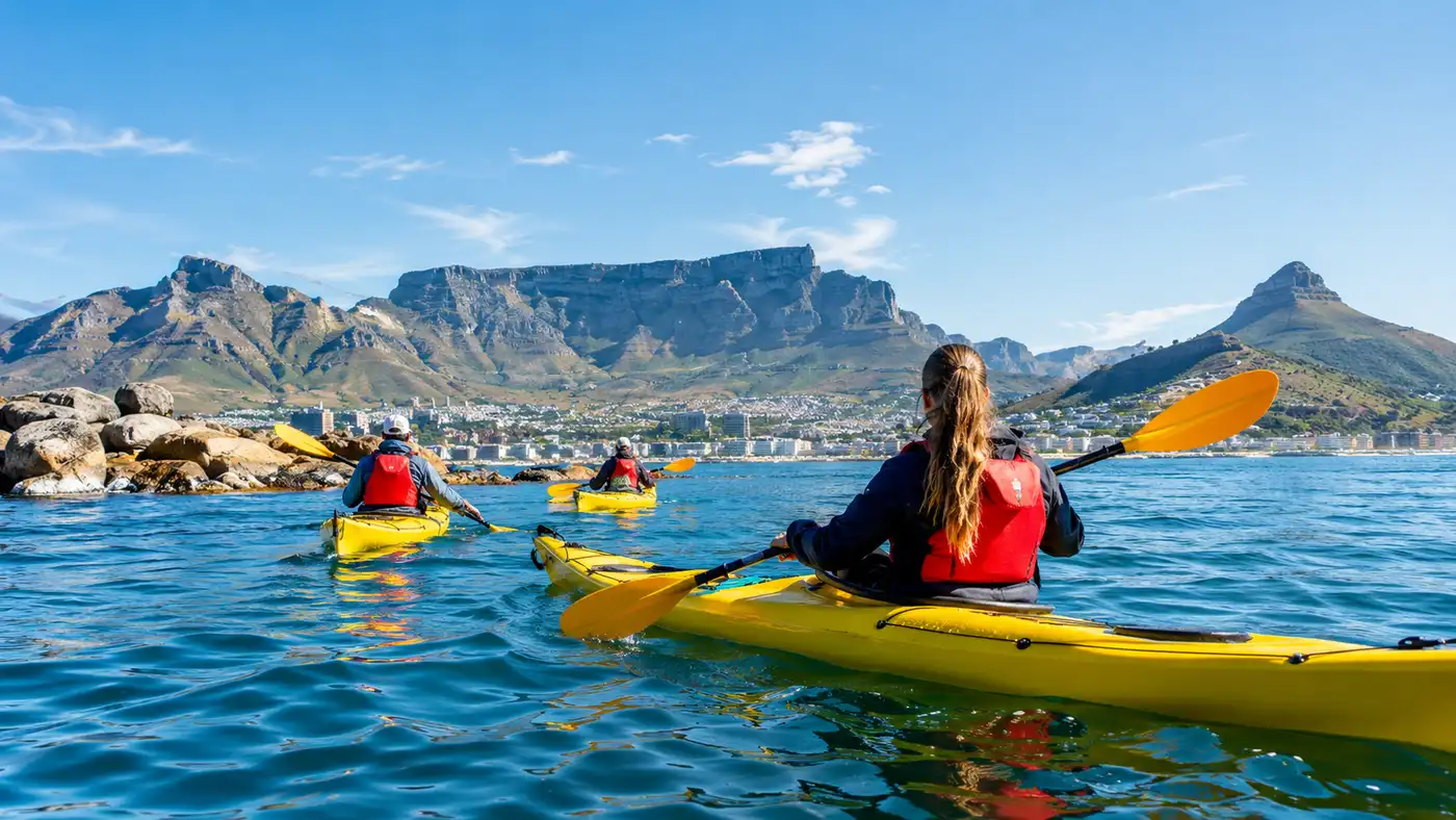 ¿Qué esperar de una experiencia de kayak en Ciudad del Cabo?